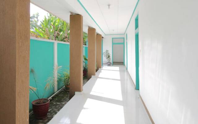 Airy S Parman 28 Palu