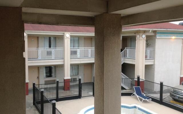 Americas Best Value Inn - Clute / Lake Jackson