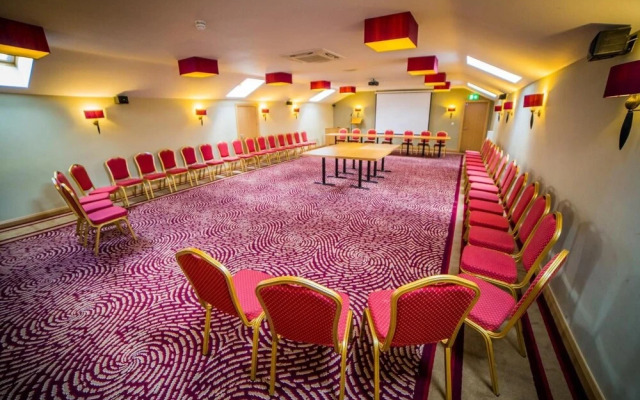 Curran Court Hotel