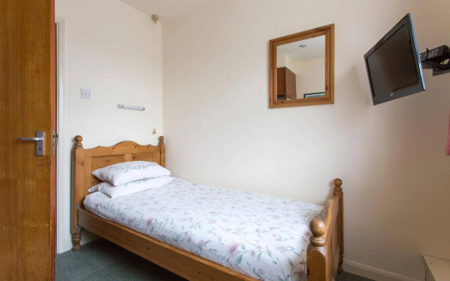 Oakwood B&B Heathrow