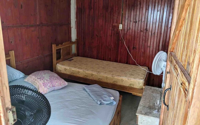 San Blas Paradise Private Cabins on Shipwreck Island - meals included
