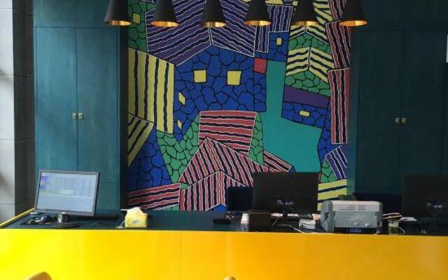 Zhoushan Pinzhu Art Hotel (Baolong Plaza)