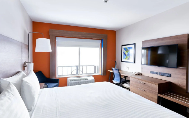 Holiday Inn Express Hotel & Suites Airport Dieppe by IHG