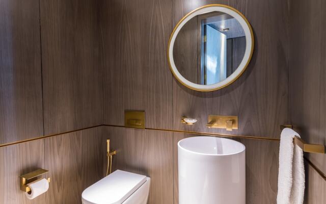 DXB - Five - 41508 - PJ