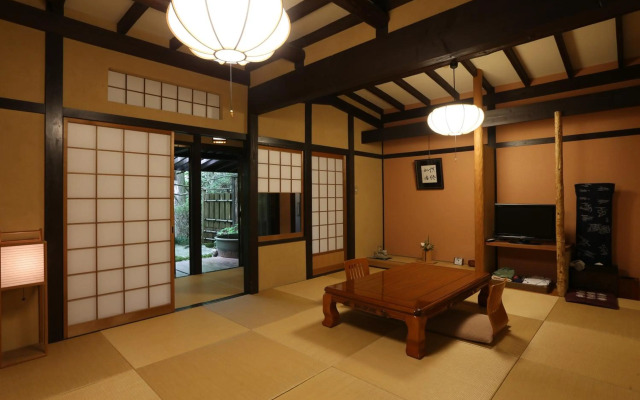 Momijiya Bekkan Kawanoiori