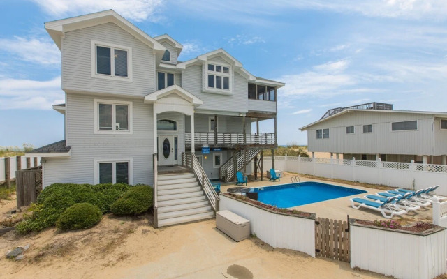 Neptune II - 9 Br Home