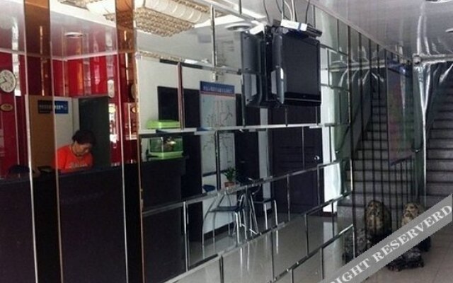 Xiangfu Hostel (Shanghai Handan Road)