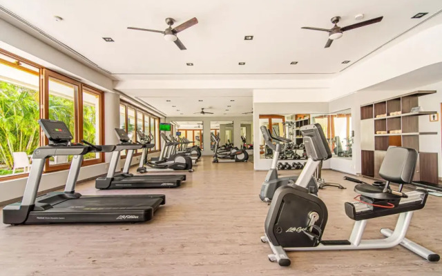 GR Solaris Lighthouse Los Cabos