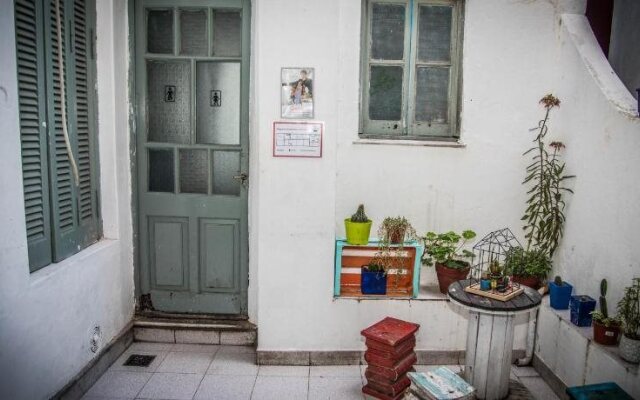 83 Rosario Hostel