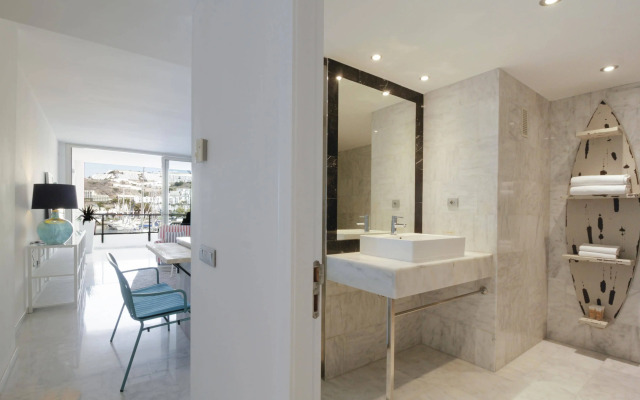 Marina Suites