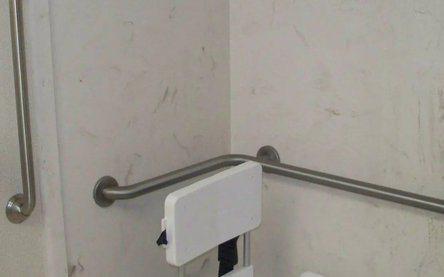 Clarion Pointe New Bern