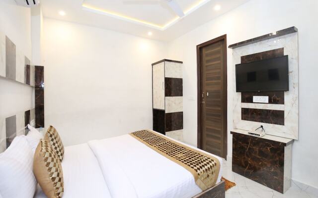 OYO 12258 Royal Residency