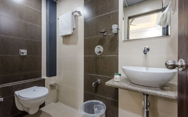 OYO 8298 Zee Residency