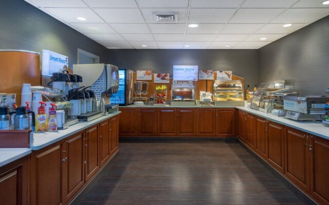Holiday Inn Express Hotel & Suites Easton by IHG