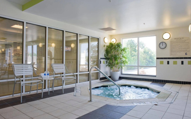 Fairfield Inn & Suites by Marriott Commerce