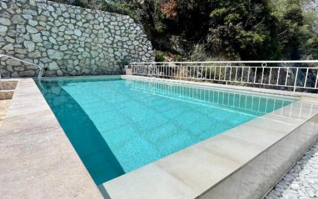 Villa Alemar House with Private pool and Spectacular sea views just 150m to the beach