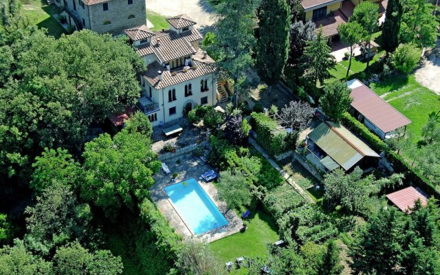 Modern Villa in Subbiano Italy With Swimming Pool