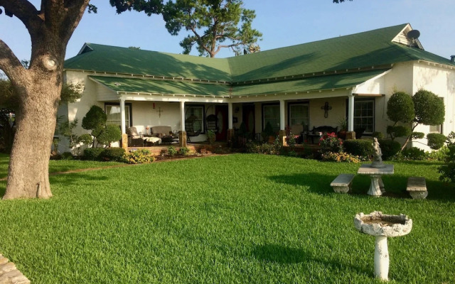 The Old Liberty Schoolhouse B&B