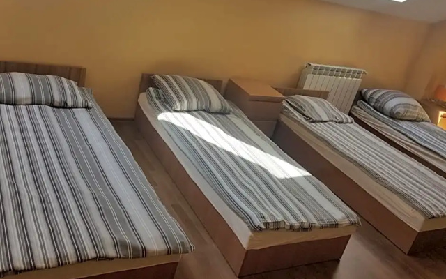 Dom Pod Dębami