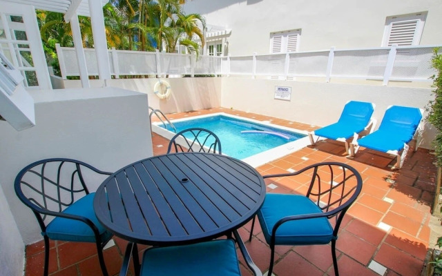 Large Townhouse with Plunge Pool, 3 mins from Beach - Turtle View 2 by BSL Rentals