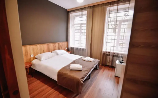Lori Guest House