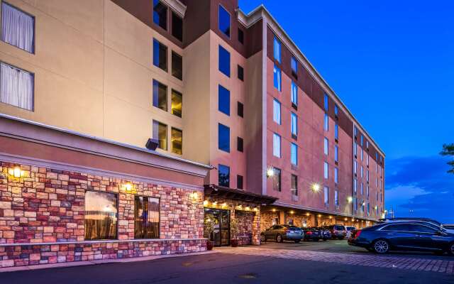 Best Western Plus Newark Airport West