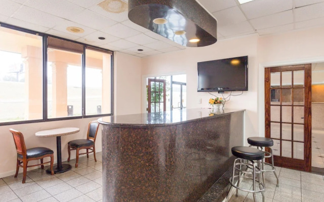 Bossier Inn and Suites