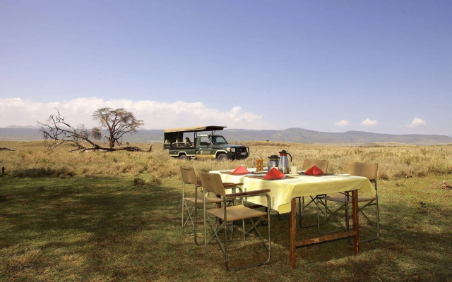 Elewana Lewa Safari Camp