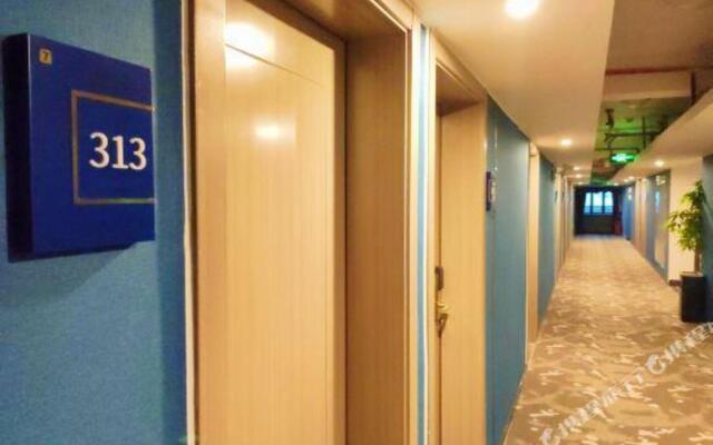 7 Days Premium (Zhuhai Jinwan Airport)