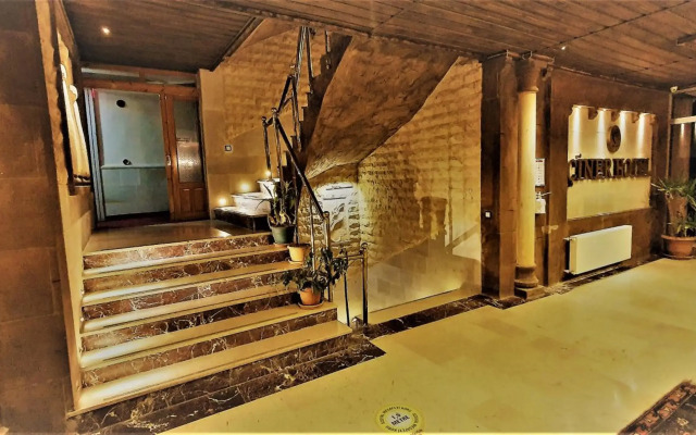 Ciner Hotel