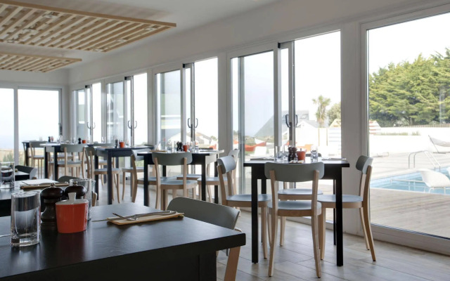 St Moritz Hotel