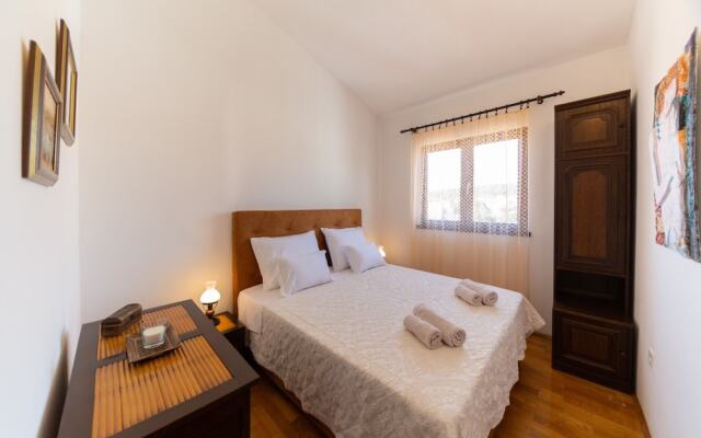 Luxury apt Near sea With Terraces and Balconies