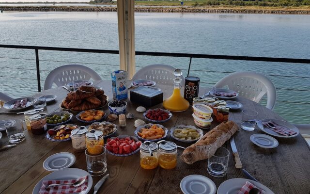 Alphonsia Maria - Péniche d'Hôtes