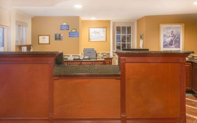 Days Inn by Wyndham King City