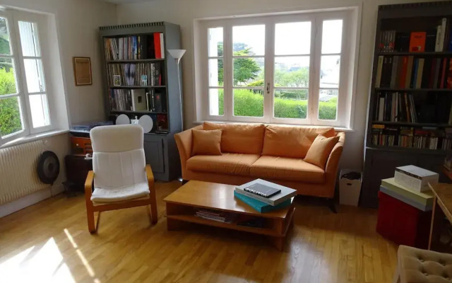 Villa With Direct Access to the Beach