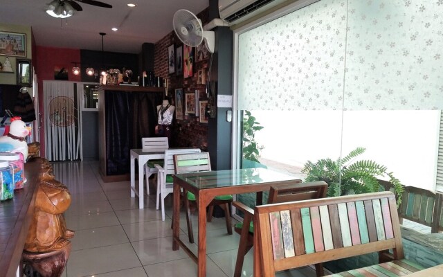 Penthai Hostel
