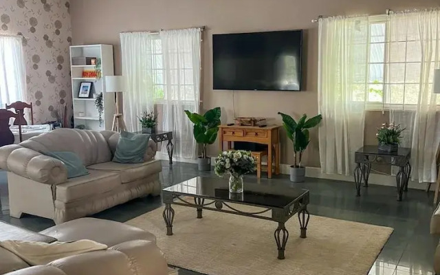 5-bed Villa and Pool in Runaway Bay, Jamaica