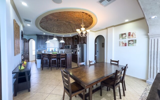 Hotel Esmeralda Beach Resort