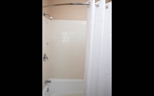 Econo Lodge Sturbridge