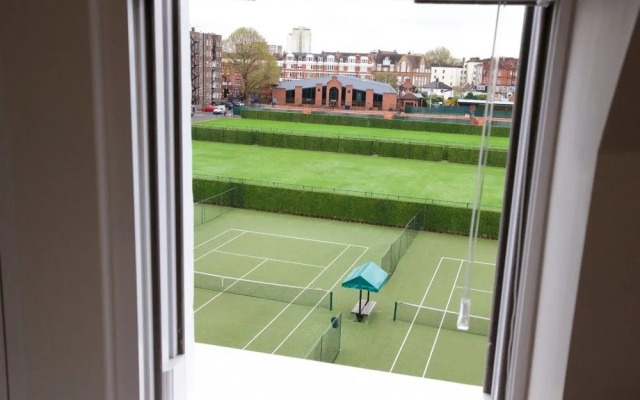 Queens Club Apartments