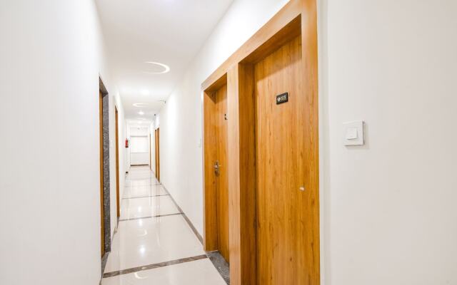 Fabhotel Woodlark Inn
