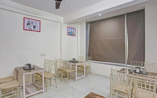 OYO Townhouse 1062 Paradise Inn