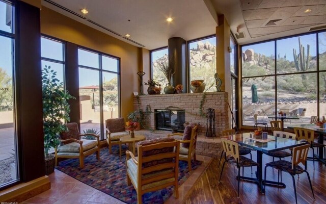 Casa Winfield 3 Bedroom Home by RedAwning