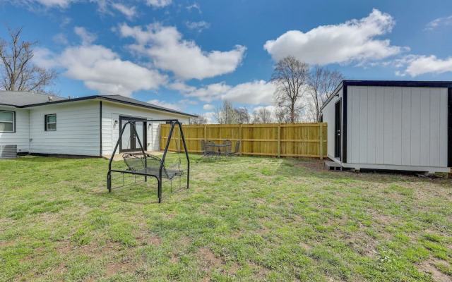 Cozy Duplex, Walk to Bentonville City Square!