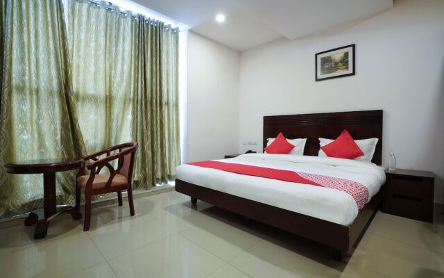 OYO Flagship 18828 Swagath Residency Kondapur