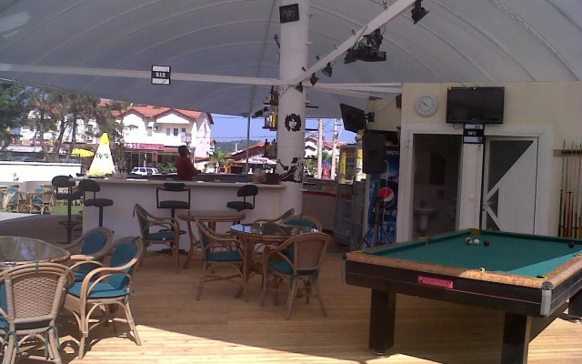 Ant Apart Hotel