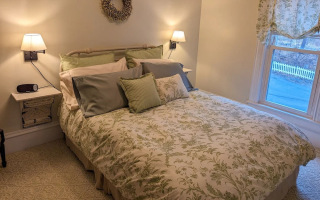 Hudson Manor Bed and Breakfast