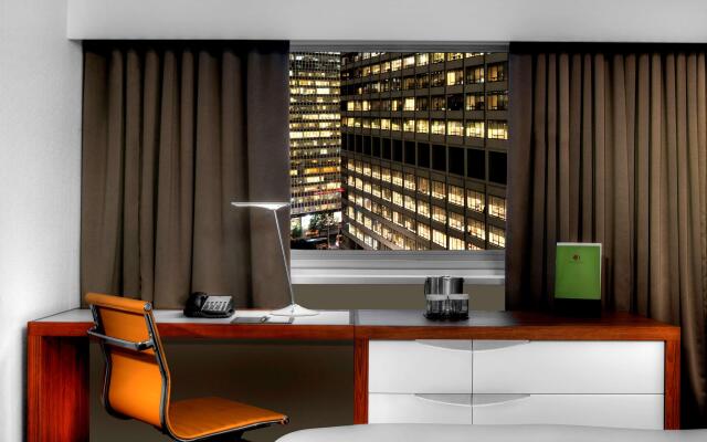 Отель DoubleTree by Hilton Metropolitan - New York City