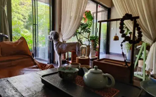 Ruoyin Hostel