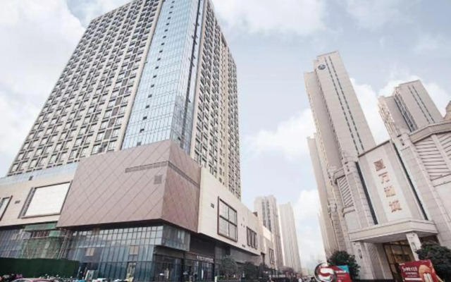 The Diamond Fashion Livable Hotel